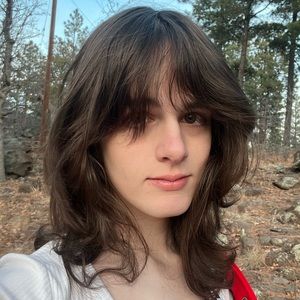 Meet your Posher, Holly